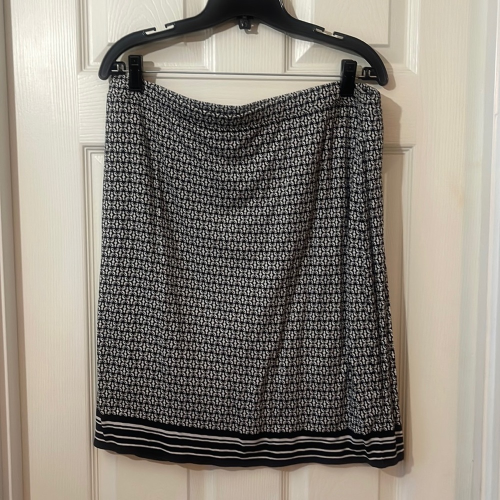 Two-piece skirt and tunic. Size 1X